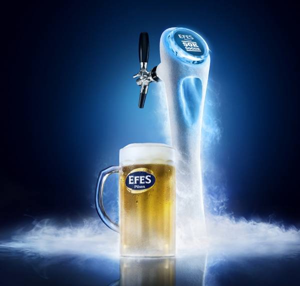 Photograph Emre Gologlu Efes Beer on One Eyeland